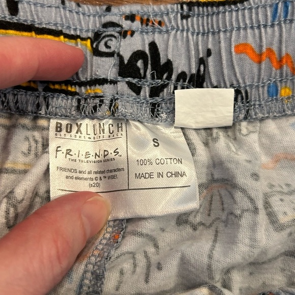 Adult Lunch Box Friends TV Show Pajamas Size Small Men’s Women’s Pockets Lounge - Picture 6 of 7